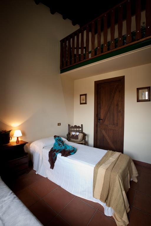 Il Vecchio Frantoio Villa Scillato  Rum bild