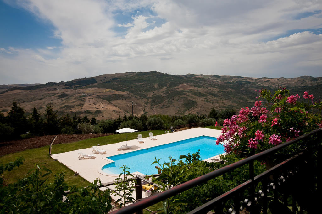 Il Vecchio Frantoio Villa Scillato  Exteriör bild