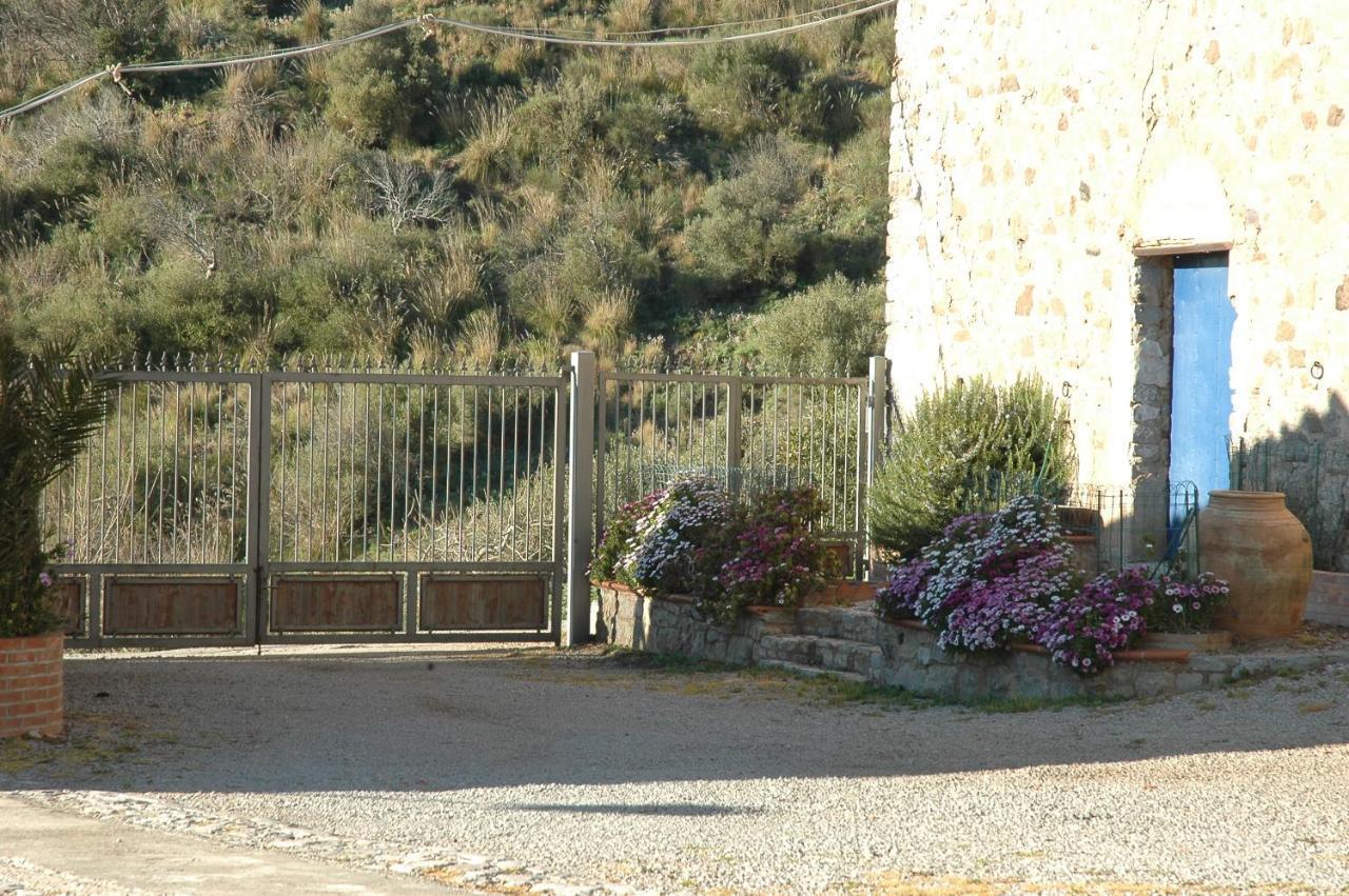 Il Vecchio Frantoio Villa Scillato  Exteriör bild